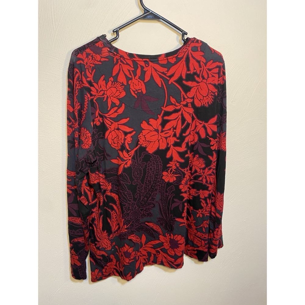 Chicos Top Paisley Floral Size 3 XL Red Black Long Sleeve Rayon Stretch Soft